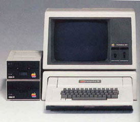 Первый моноблок - персональный компьютер Apple II