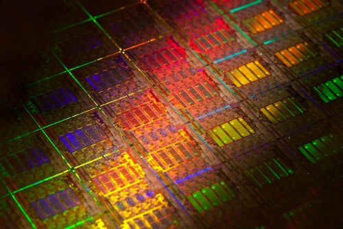 Процессоры серии Xeon E5-2600 уже успели поставить несколько рекордов