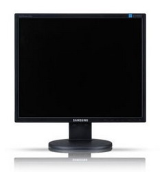������� Samsung SyncMaster 743N-MYAKBNA