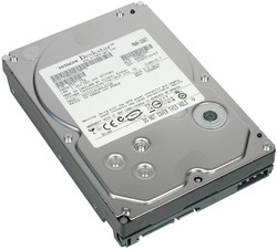 Жесткий диск Hitachi HDS723015BLA642 Жесткий диск Hitachi HDS723015BLA642